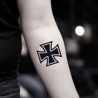 cross-tattoo-25
